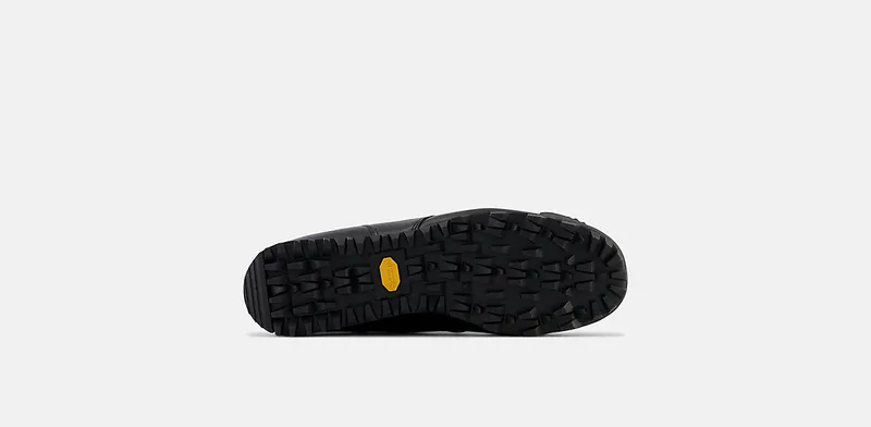 New Balance Rainier Low “Triple Black” (UALGSBBB)