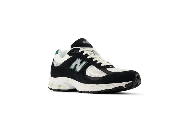 New Balance 2002R “Black” (M2002RRA)