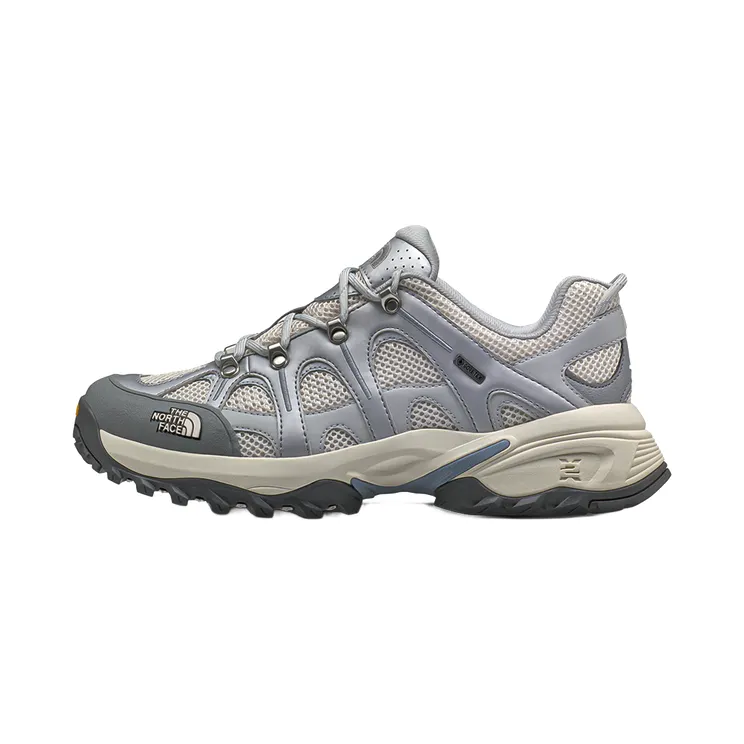 The North Face Hedgehog 06 RVST GORE-TEX “Frost Grey/White Dune Met” (NF0A8ADUMIH)