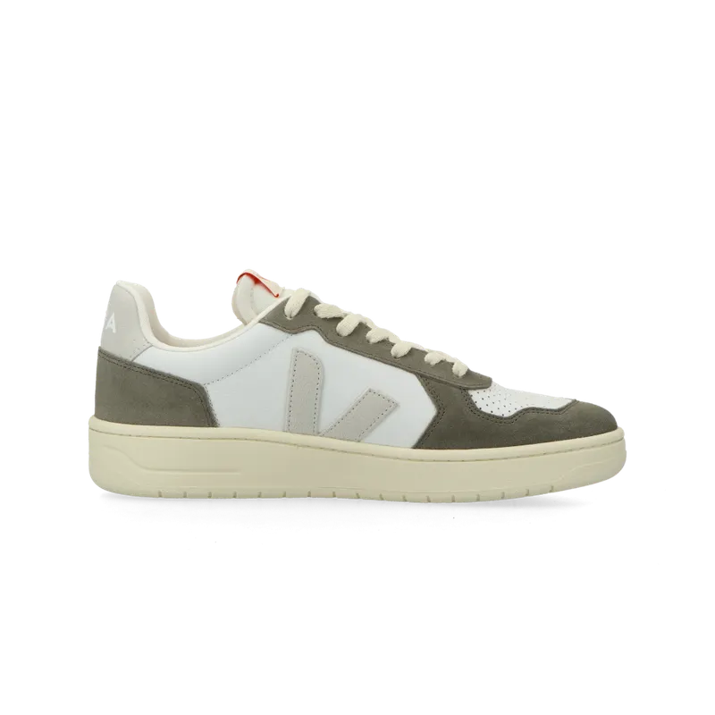 VEJA V-82 Grained Leather (extra / white / natural / Khaki) – VE3320757