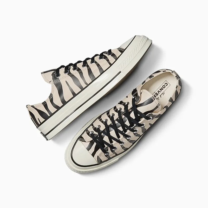 Converse Chuck 70 Glow-In-The-Dark Zebra Print Light Dune/Black/Egret (A13438C)