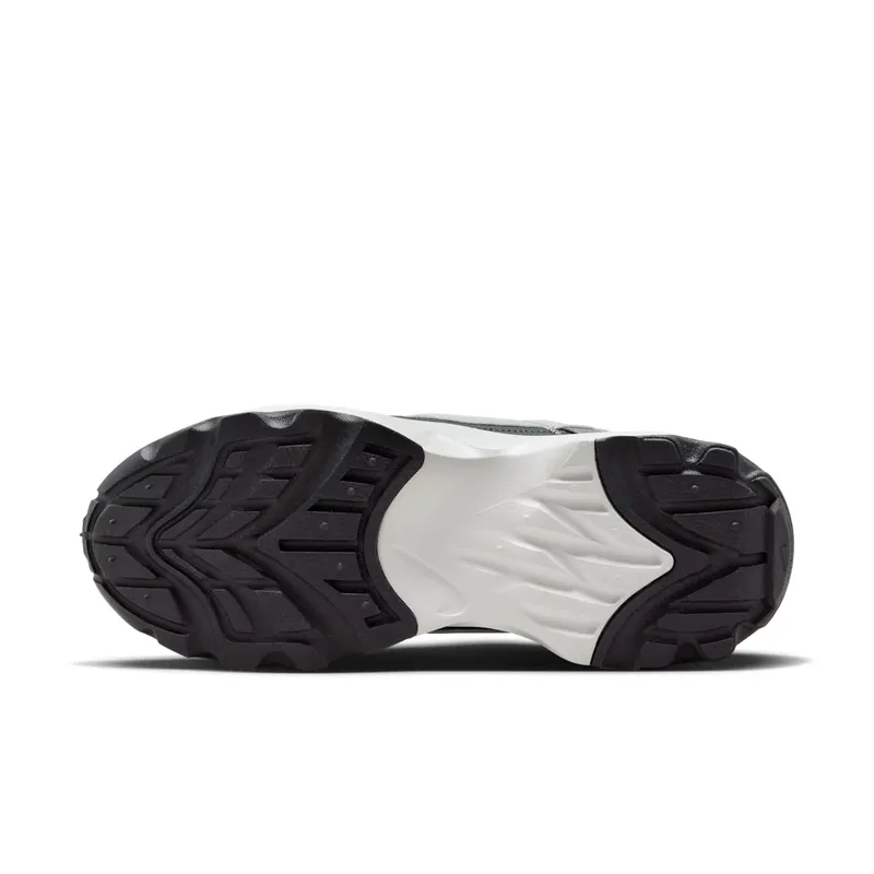 Nike TC 7900 Anthracite Platinum Tint Smoke Grey Metallic Platinum (DD9682-001)
