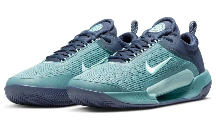 nikecourt DH2495-410