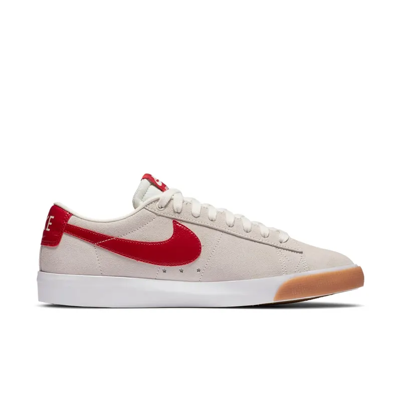 Nike SB Blazer Low GT Sail Cardinal Red Sail/White-Gum Light Brown-Cardinal Red (704939-105)