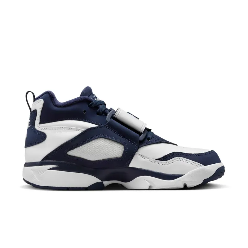 Nike Air Diamond Turf “Cowboys” (FZ8224-101)