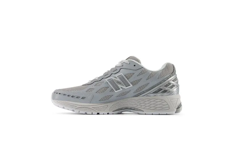 New Balance 1906W “Silver Metallic” (U1906WFE)