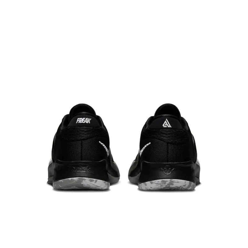 Freak 4 Older Kids’ Basketball Black (DQ0553-001)