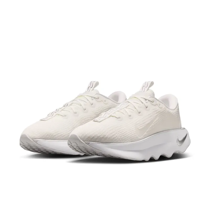 Nike Motiva Summit White Metallic Silver Volt (DV1238-111)