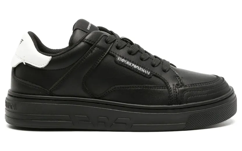 Emporio Armani Sneakers mit Logo-Print – Schwarz (X3X188XF724)