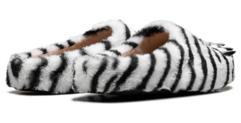 bravest-studios-sneaker BS96