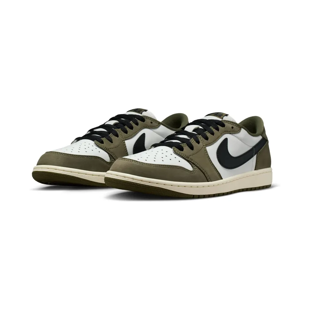 Air Jordan 1 Low “Medium Olive” (HQ6998-200)