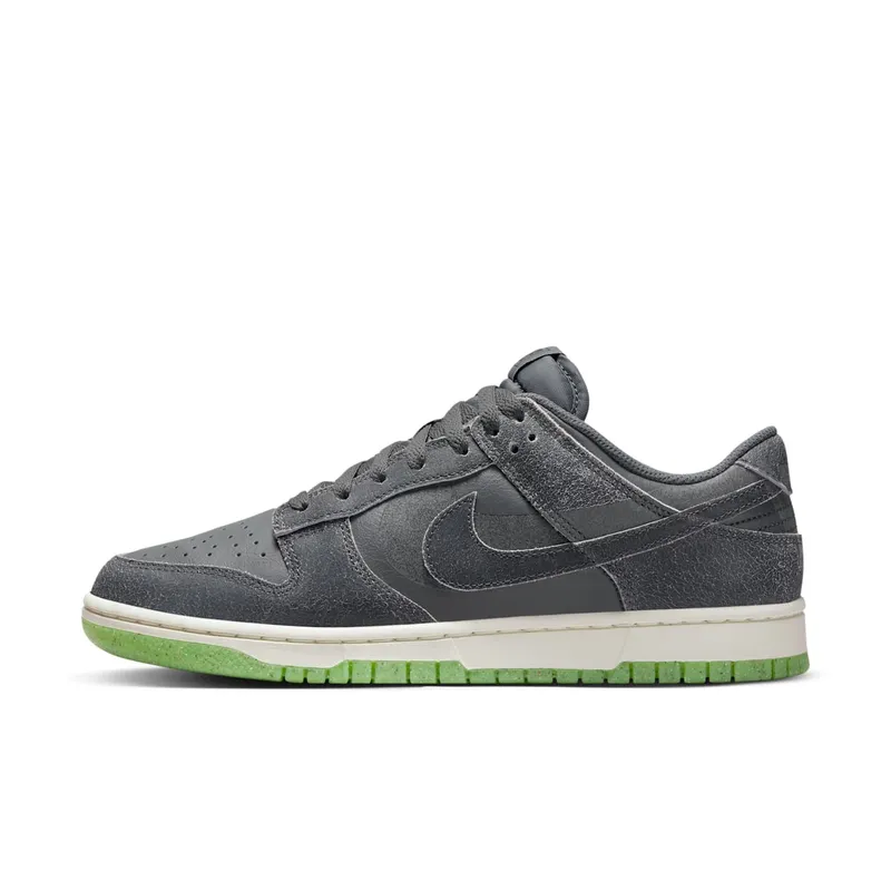 Nike Dunk Low SE “Halloween – Cauldron” (DQ7681-001)