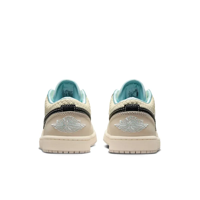 Jordan 1 Low SE Sanddrift Glacier Blue (HQ3440-101)