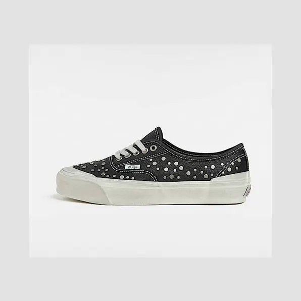 Vans Premium Authentic Nocturnal Black Studded Leather (VN000EGZBPR)