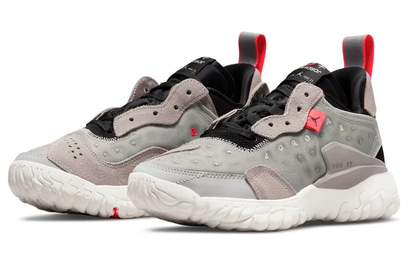 air-jordan-delta CW0913-005