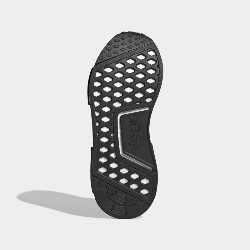 adidas NMD R1 Core Black White (GS) Core Black/Core Black/Cloud White (EE8463)