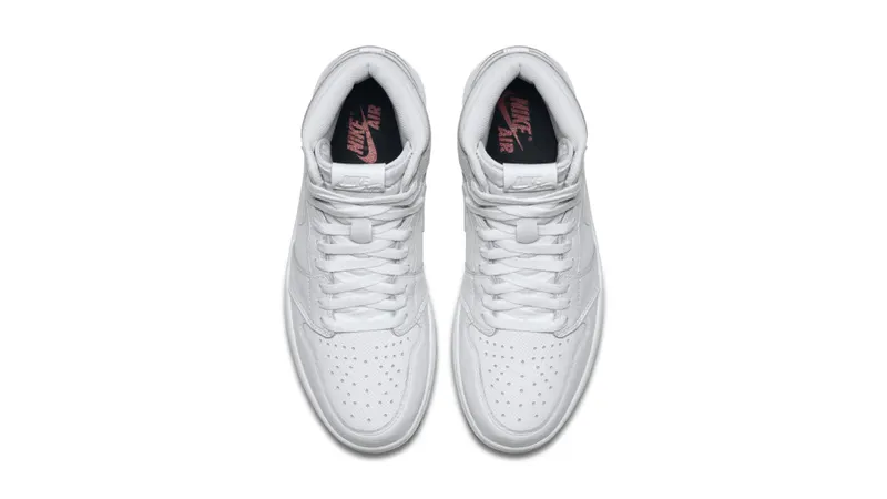 Jordan 1 Retro White Perforated White/Black-White (555088-100)