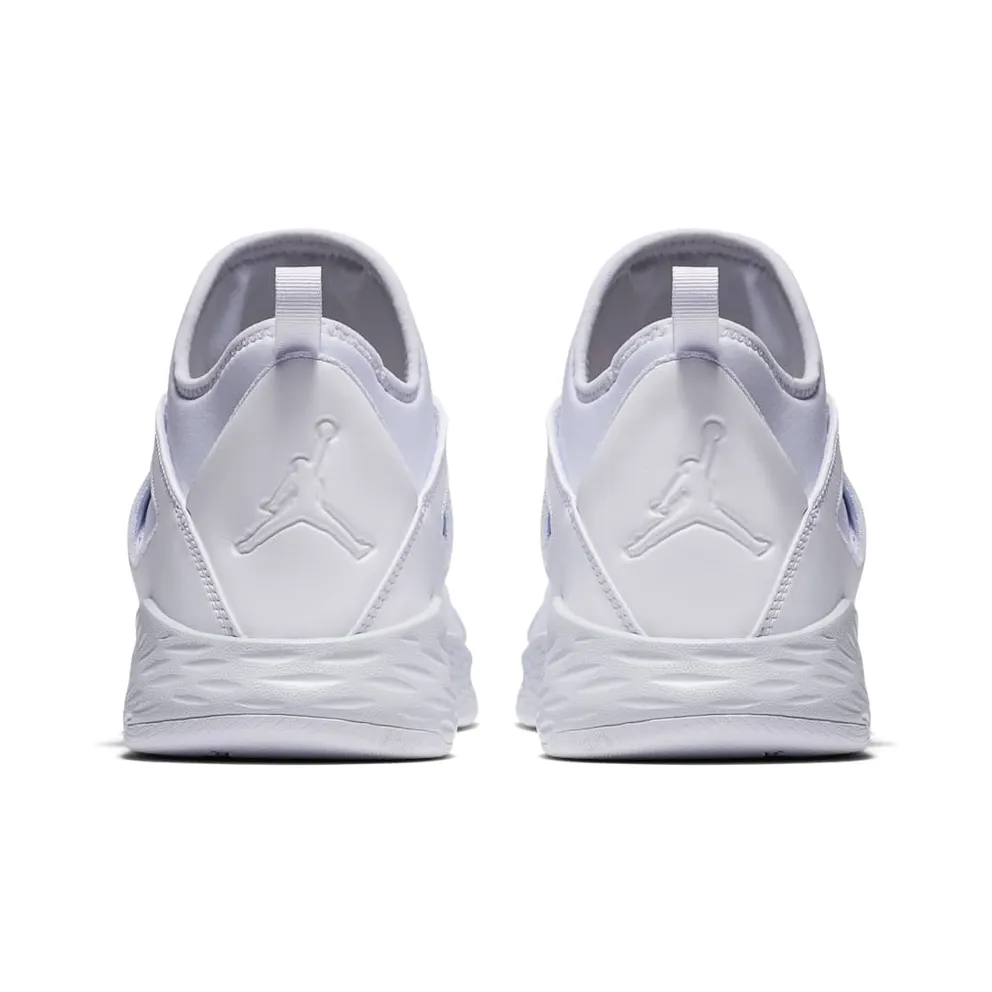 Jordan Formula 23 White Pure Platinum (881465-120)