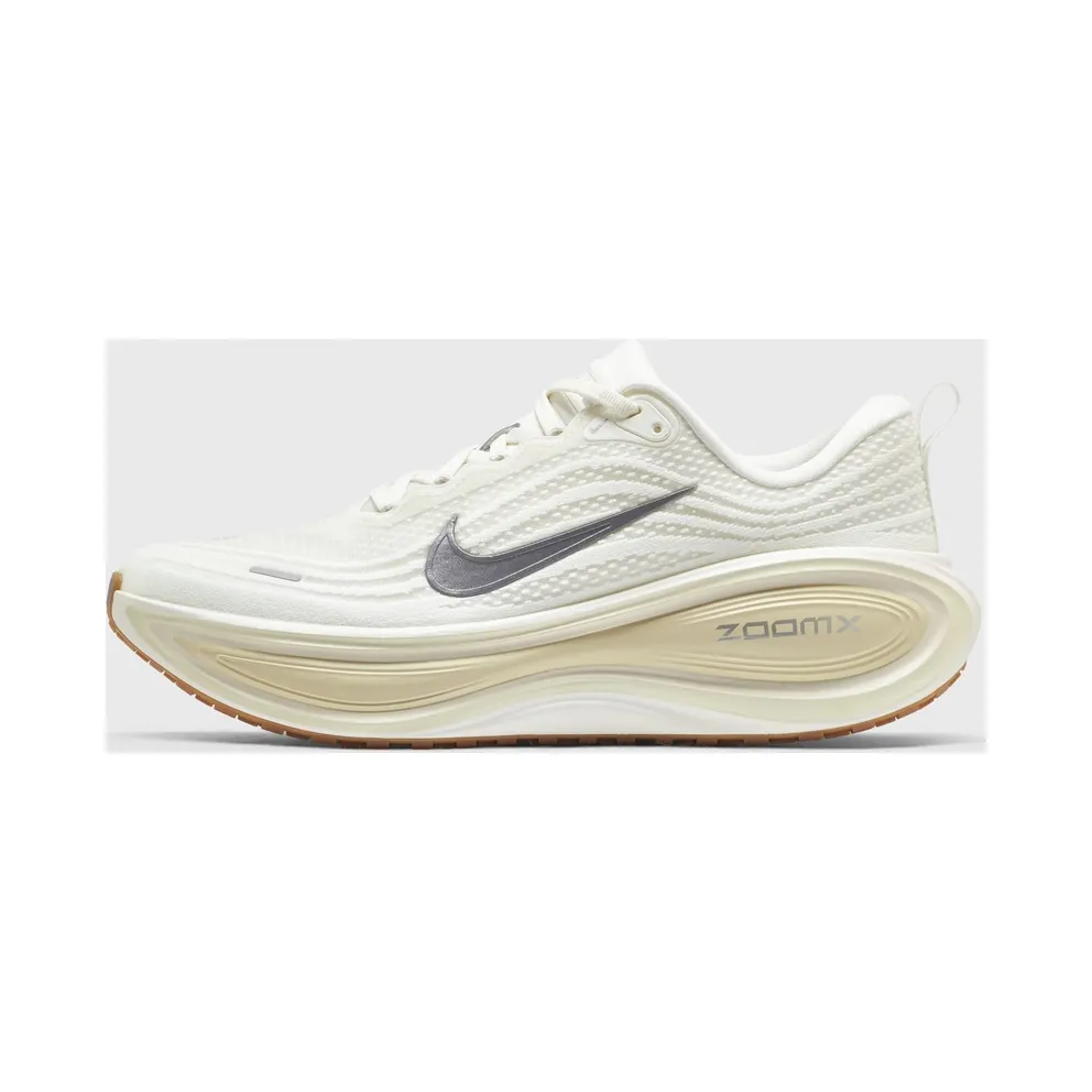 Nike VOMERO PLUS ESS White