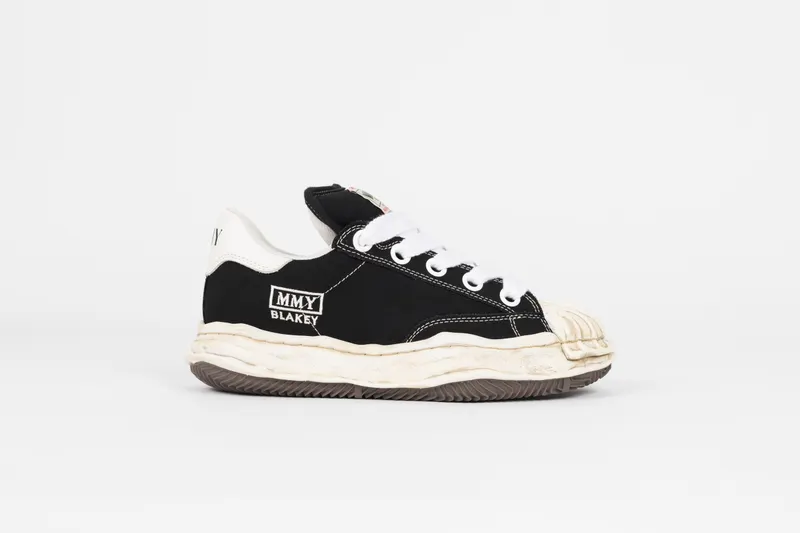 Maison Mihara Yasuhiro Blakey Puffer OG Sole Canvas Low Distressed Midsole Black White (A13FW730-BLK)