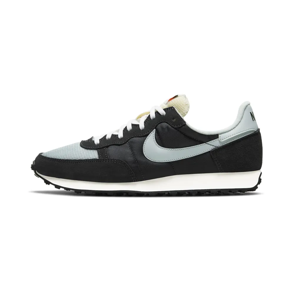 Nike Challenger OG Off Noir / Light Silver – Dark Smoke Grey (CW7645 007)