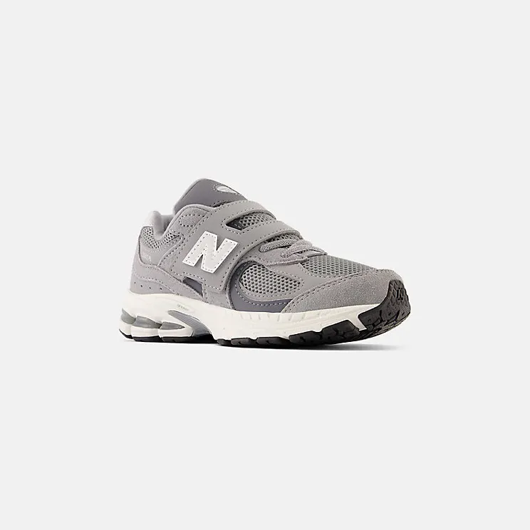 new-balance-2002r PV2002ST
