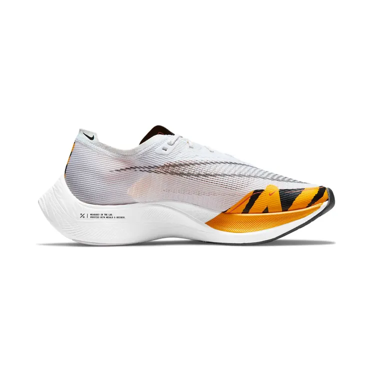 nike-zoom DM7601-100
