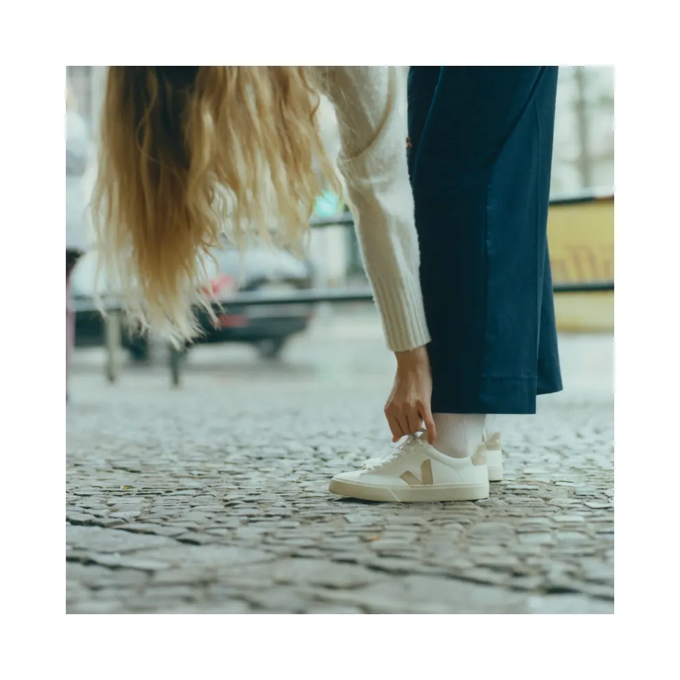 Veja Campo Low Leather Extra White Almond (CP0502920A)