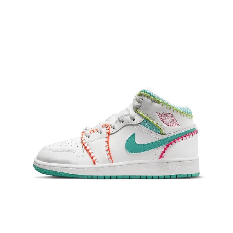 Air Jordan 1 Mid SE Older Kids’ White (DM6218-100)