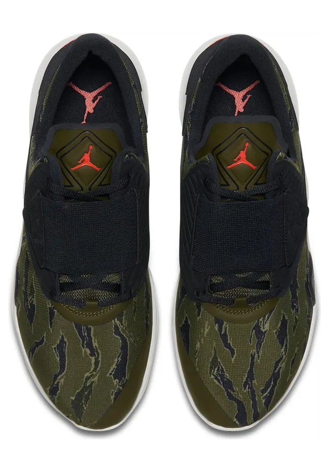 jordan-sneaker AJ7990-301