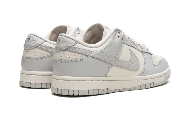 Nike DUNK LOW “Needlework” (FJ4553-133)