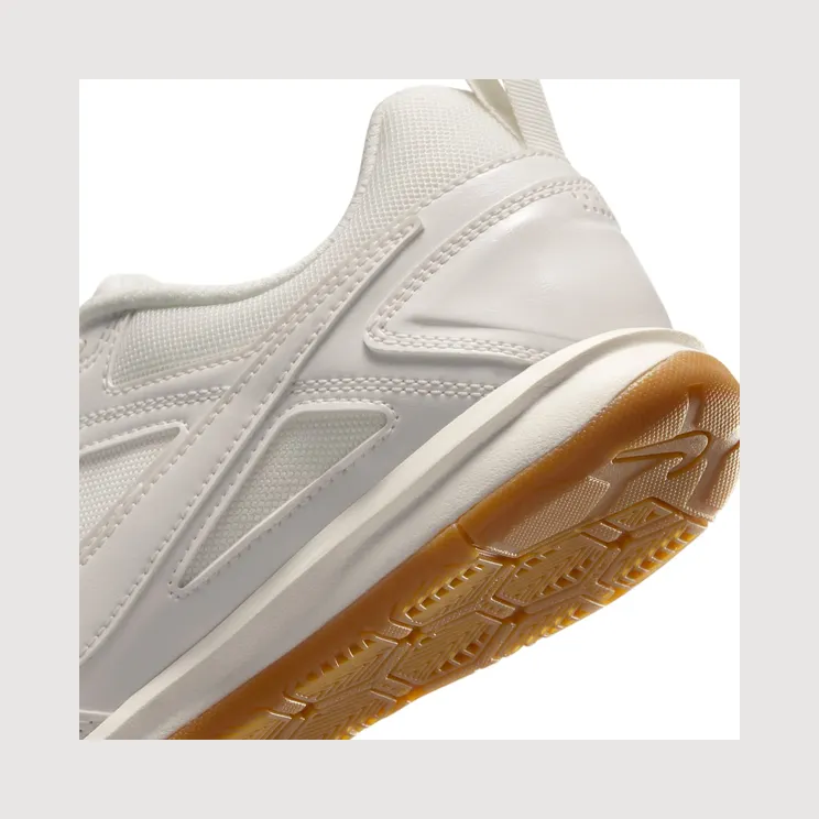nike-gato II7084-100