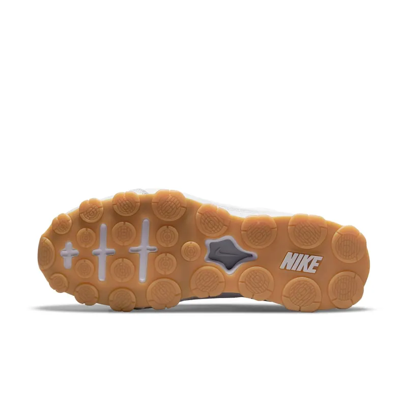 Nike Reax 8 TR “White Wolf Grey Chile Red” (621716-103)