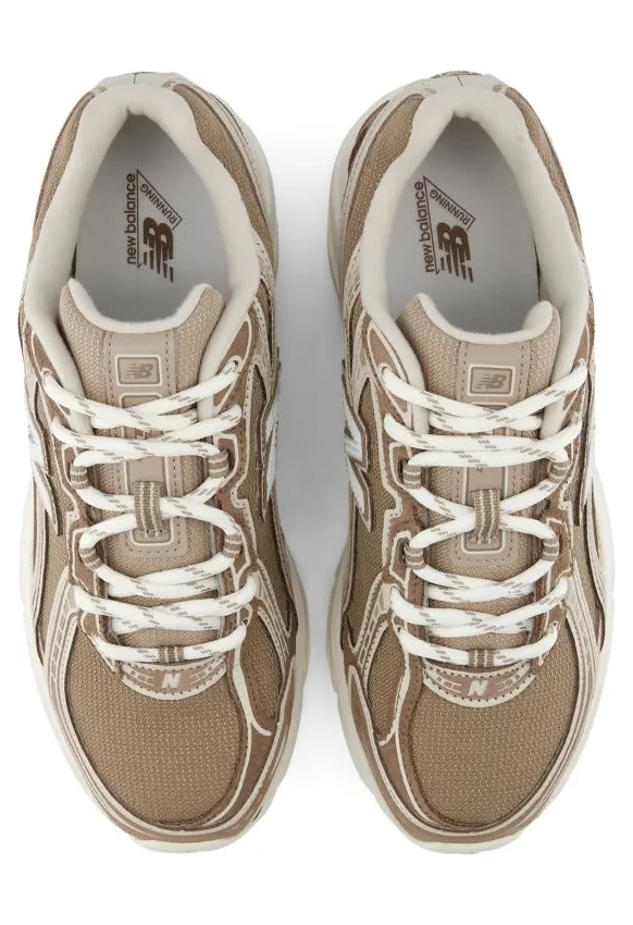 new-balance-sneaker U7403TR