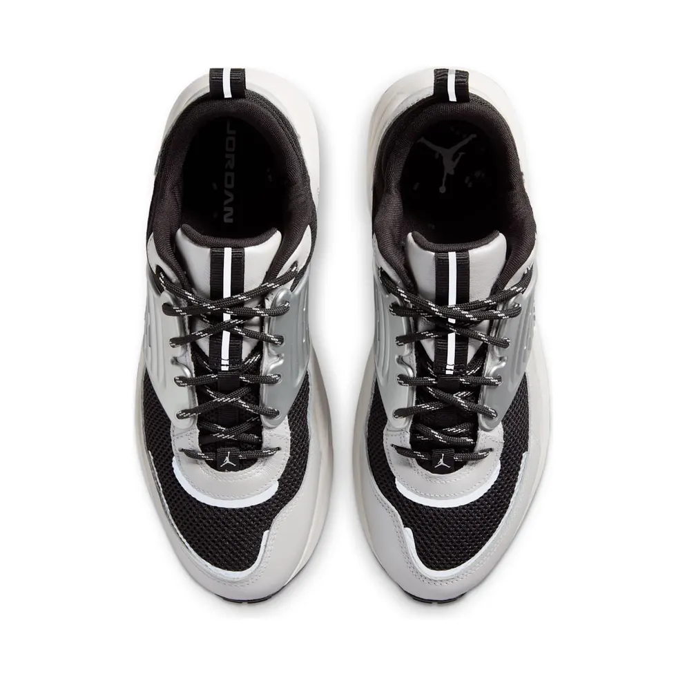 Jordan Trunner O/S “Photon Dust Black Sail” (IB3722-010)