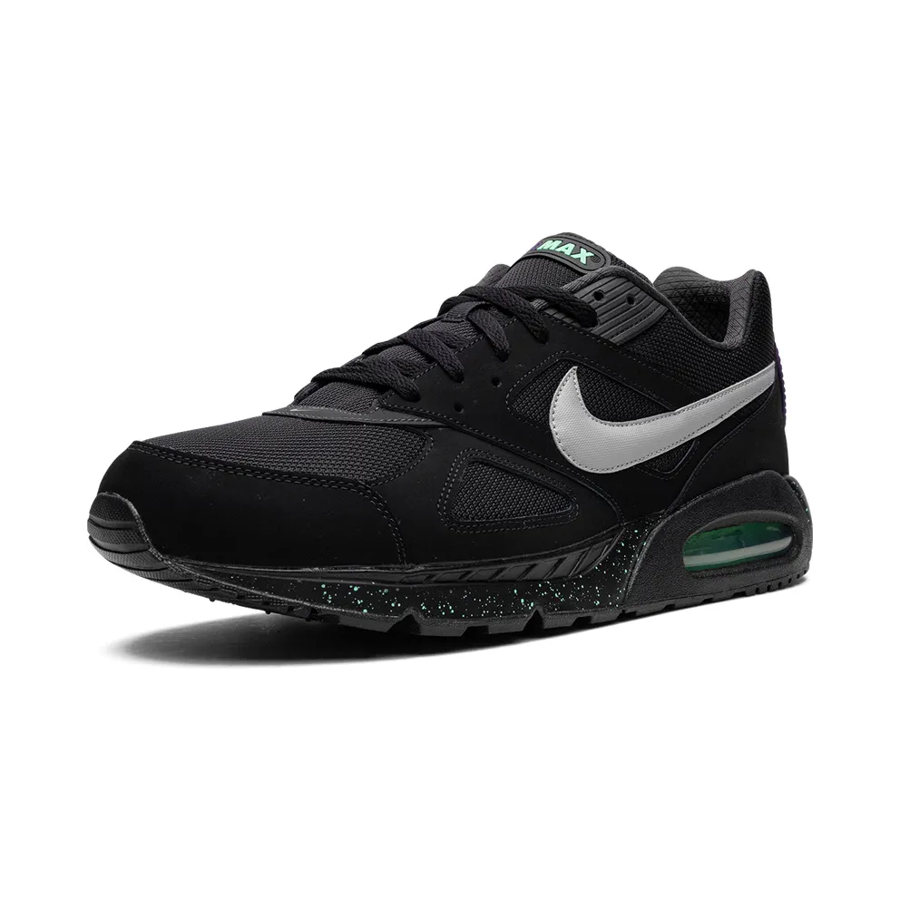Nike Air Max IVO “Black Metallic Silver” (580518-005)