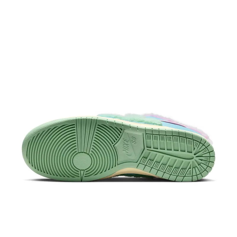 Nike SB Dunk Low “Verdy – Visty” (FN6040-400)