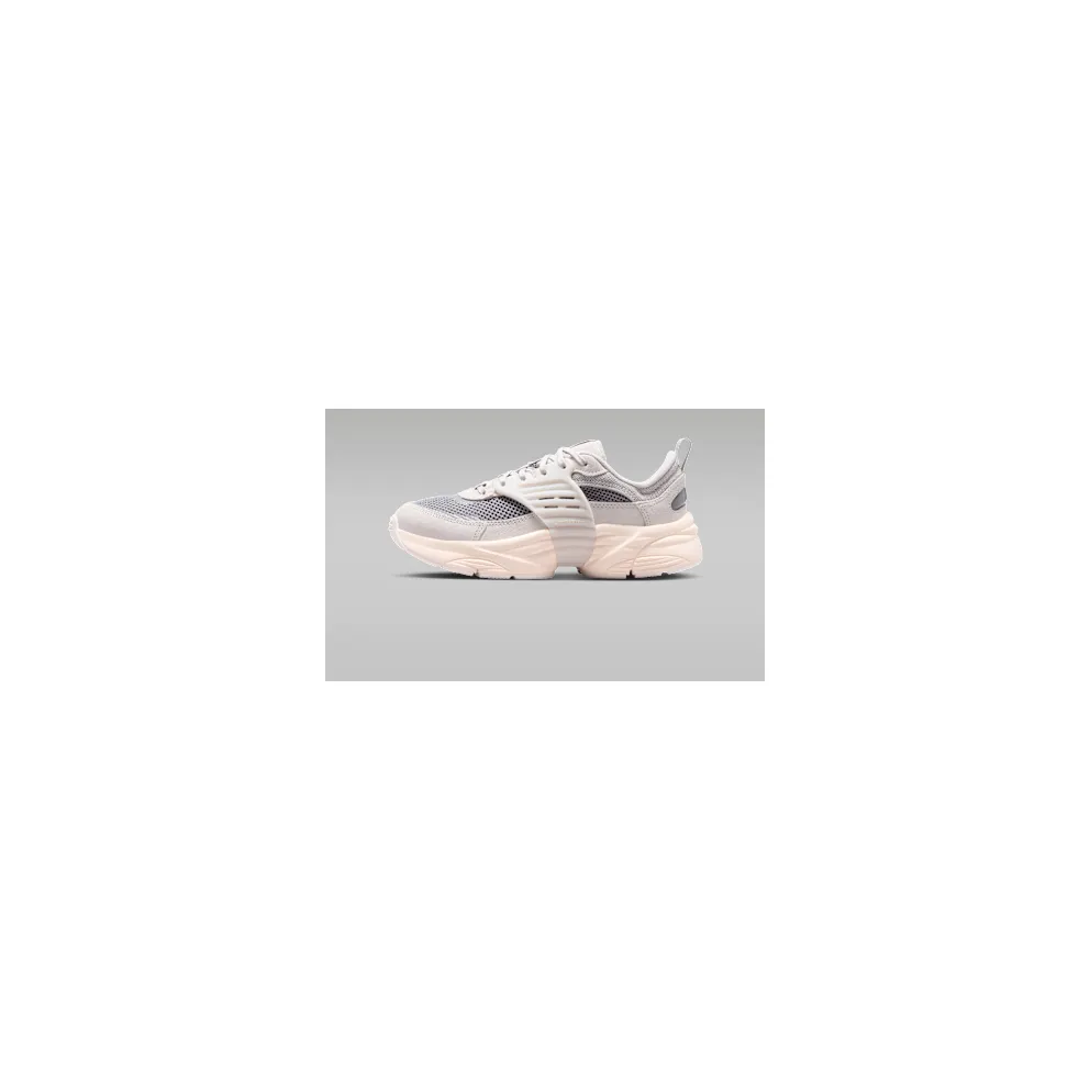 Nike Jordan Trunner O/S “Light Iron Ore/Smoke Grey/Chalk/Legend Medium Brown” (II6531-011)