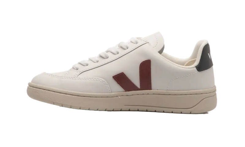 Veja V-12 Leather “White” (XD0201955A)
