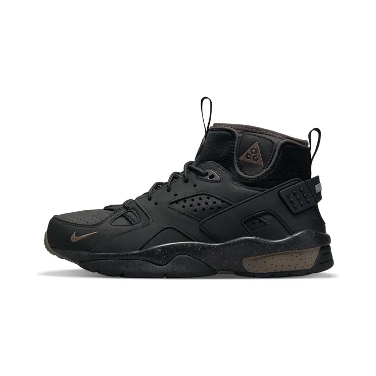 Nike ACG Air Mowabb “Off-Noir / Black / Olive Grey” (DM0840-001)