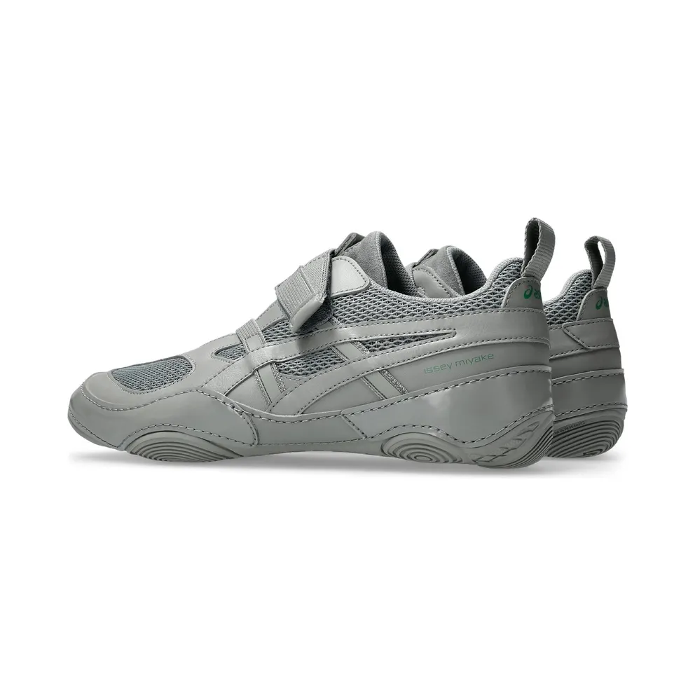 Issey Miyake x Asics Hyper Taping “Grey” (1203B189020)