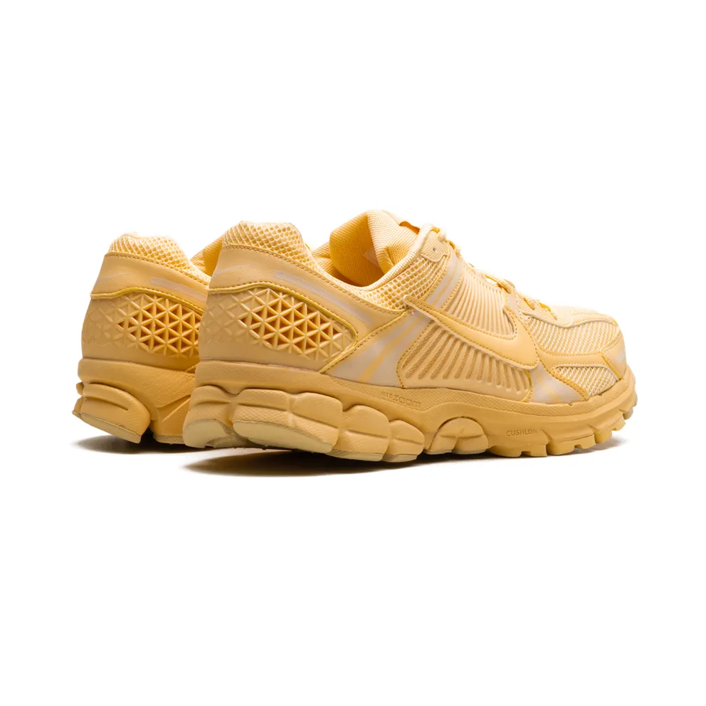 Nike Zoom Vomero 5 “Celestial Gold” (HF5493-200)