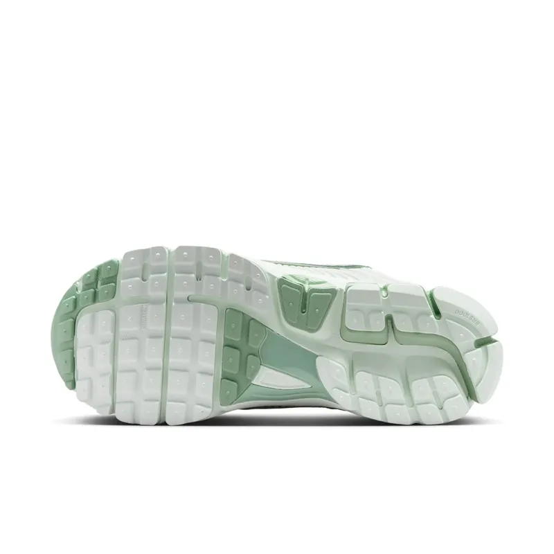 Nike Zoom Vomero 5 Womens “Barely Green Steam Metallic Silver” (IV4311-300)