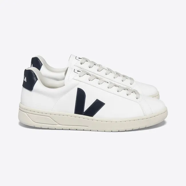 Veja Urca White / Navy (UC0703174A)
