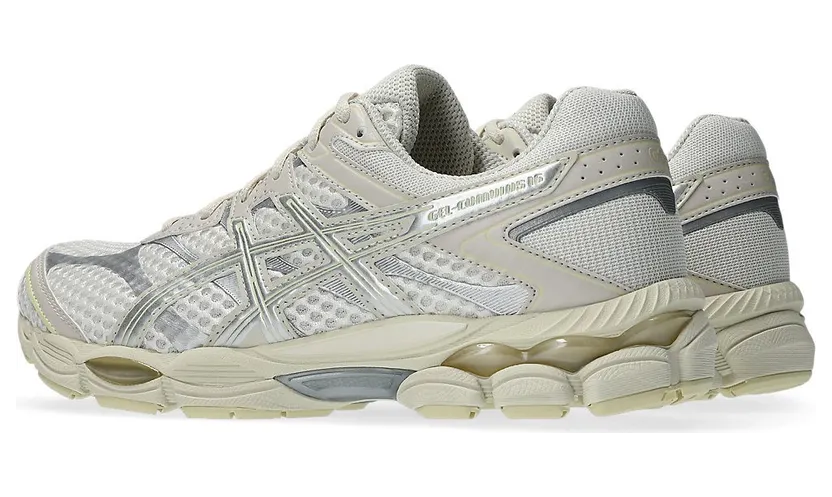 Asics Gel-Cumulus 16 “Cream Pure Silver”: één paar, heel seizoen (3)
