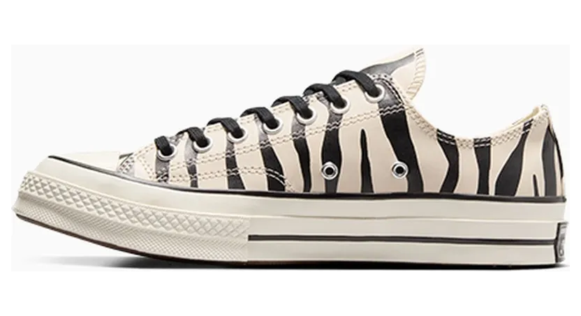 converse-chuck-taylor-all-star A13438C