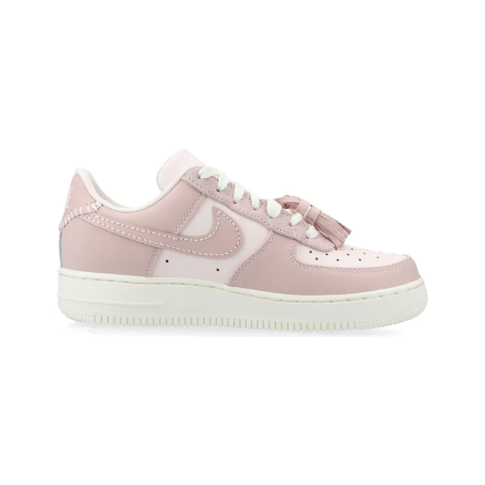 Nike Air Force 1 ’07 (pink oxford / sail) – IB4654-661