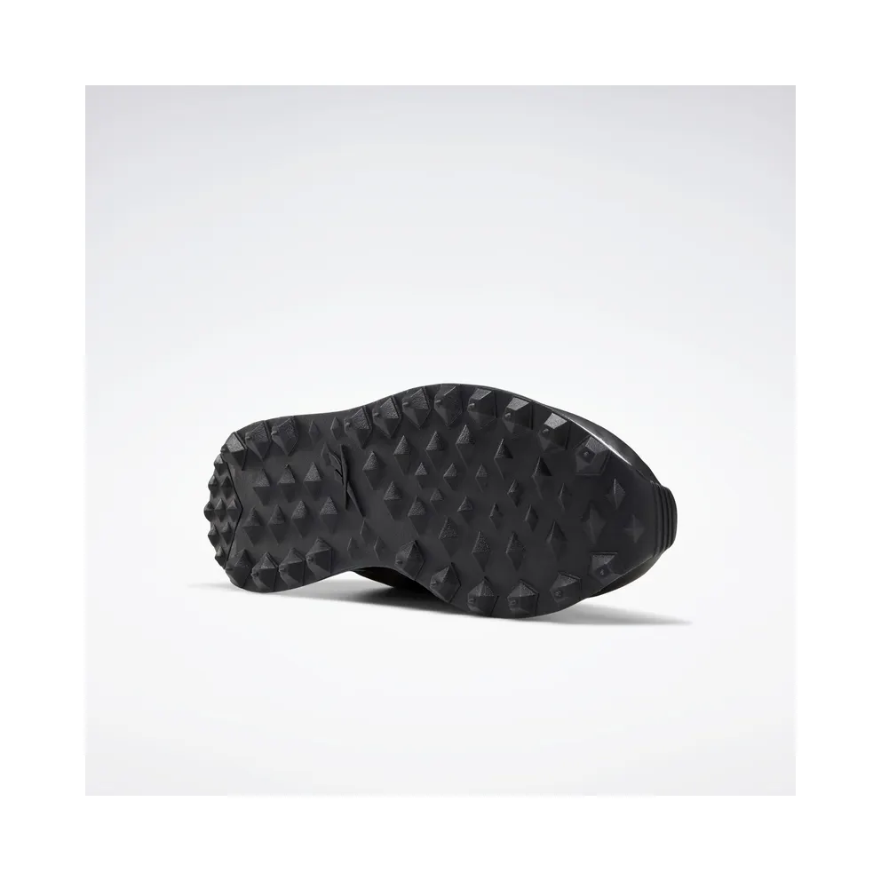 Reebok Legacy 83 Shoes Black / White / Neon Blue