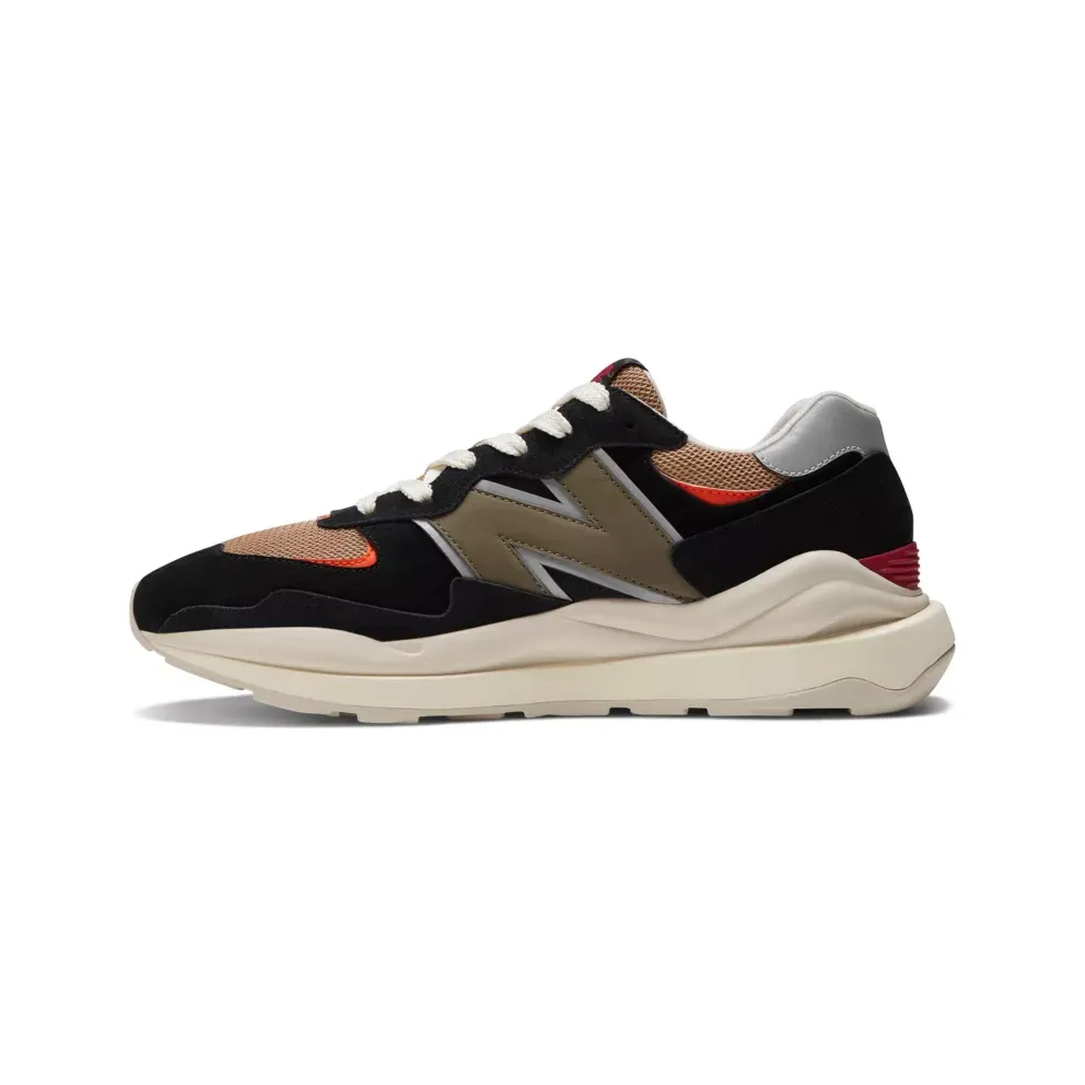 New Balance New Balance Unisex 57/40 Lunar New Year Black/Orange (U5740CNB)
