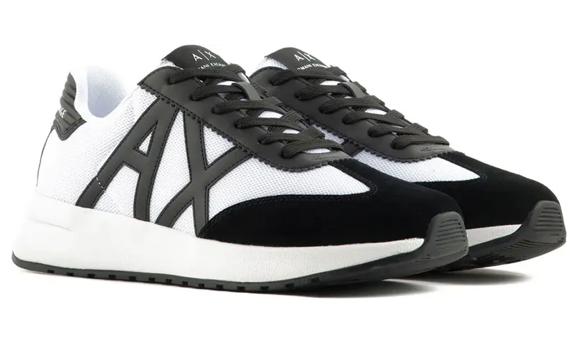Armani Exchange Sneakers mit Logo-Patch – Schwarz (XUX071XV527)